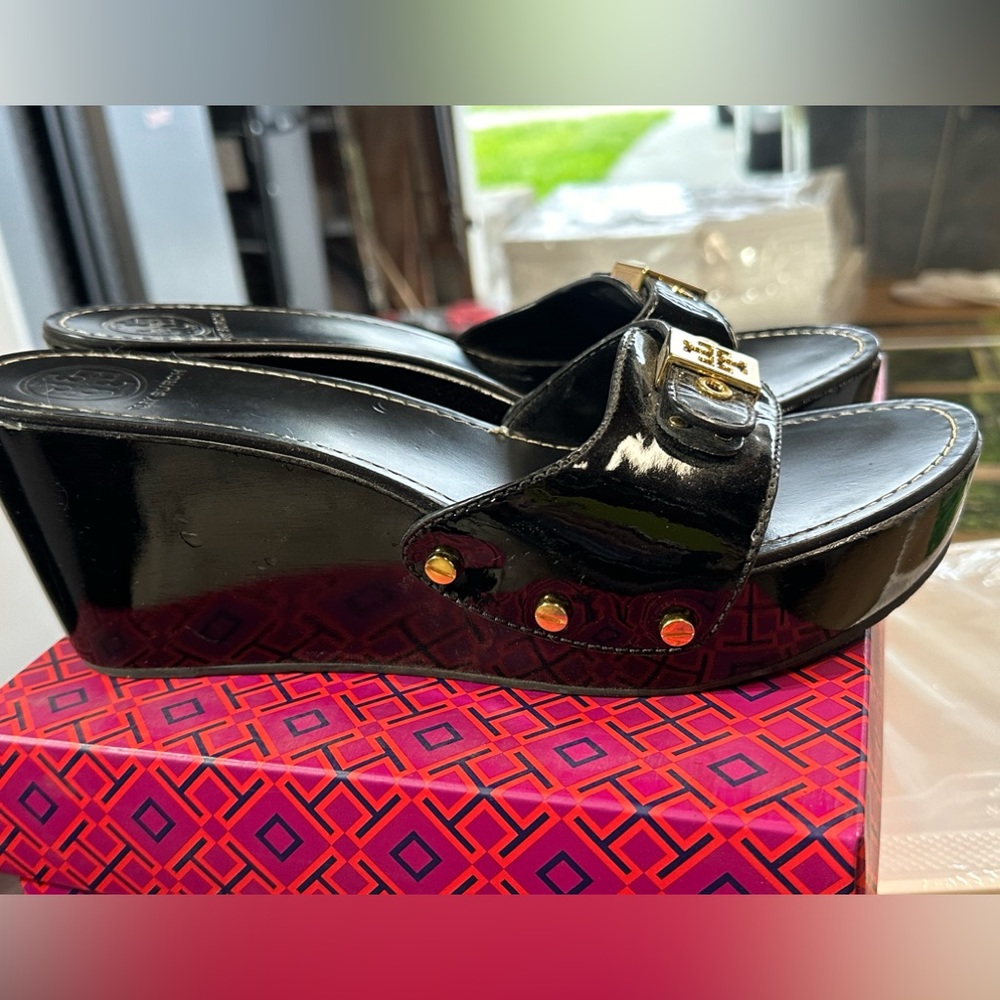 Tory Burch size 8.5 used black wedges